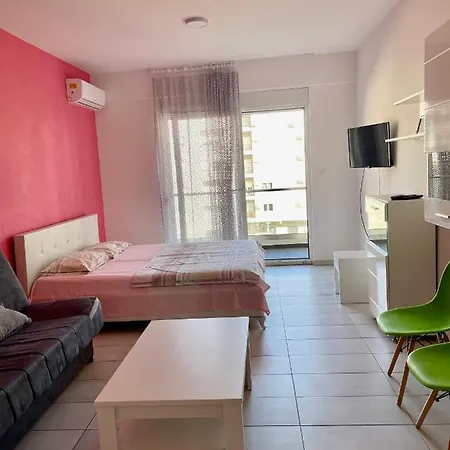 Apartament Naki *